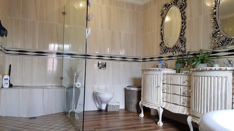 4 Bedroom Property for Sale in Jeffreys Bay Central Eastern Cape